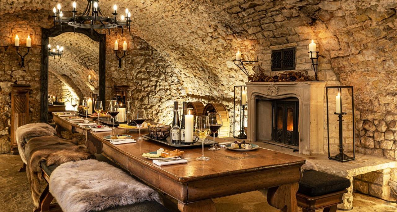 Victor'S Residenz-Hotel Schloss Berg เนนนิก ภายนอก รูปภาพ The restaurant